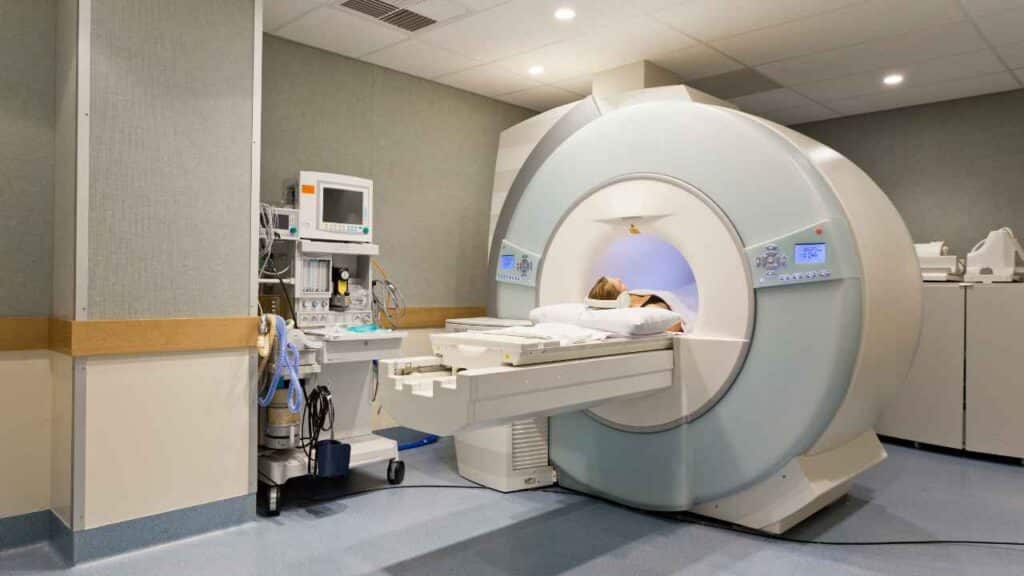 PET/CT role in multiple myeloma response assessment - 8699572364