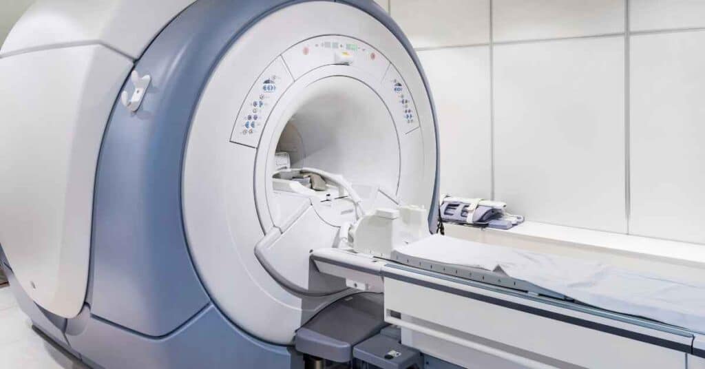 Brain MRI cost in Chandigarh - 8699572364
