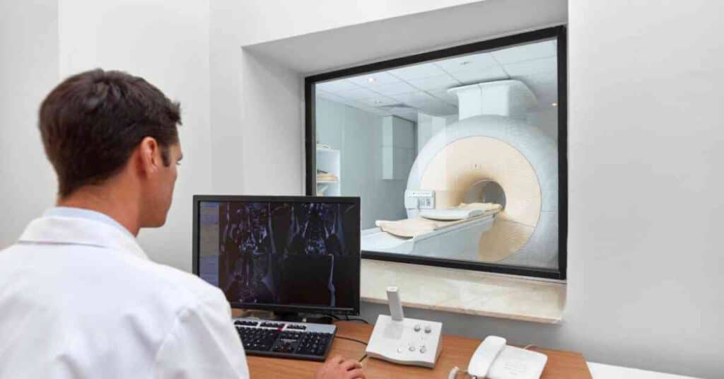 best mri center in chandigarh - 86995 72364